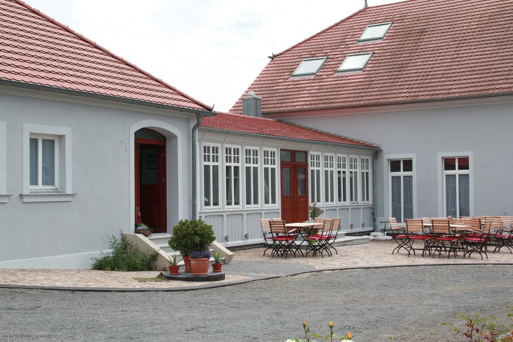 Gutshof Sagritz Hotel Golssen ภายนอก รูปภาพ